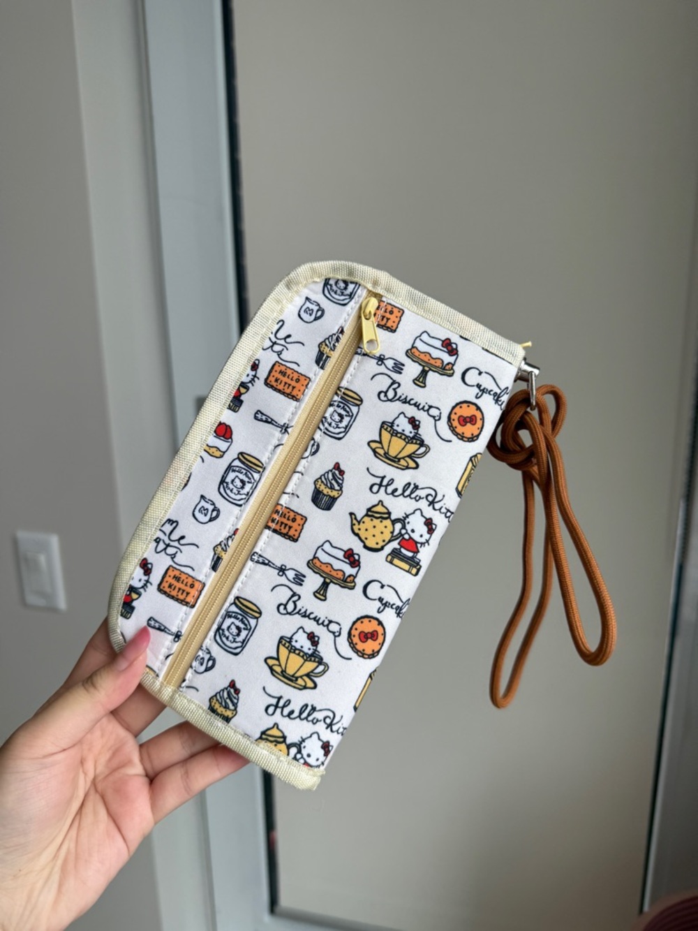 Large Capacity Hello Kitty Multi-purpose Organizer Wallet - Picture 2 of 4